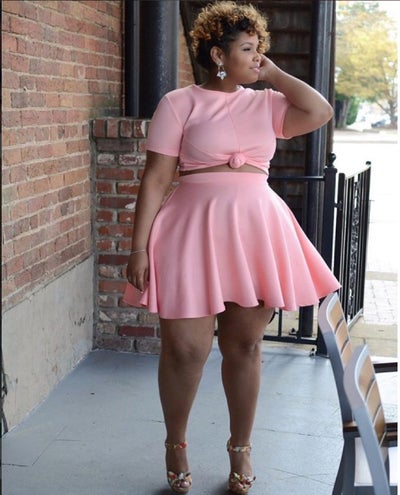 17 Fabulous Bloggers That Prove Curvy Girls and Crop Tops are the Perfect Match